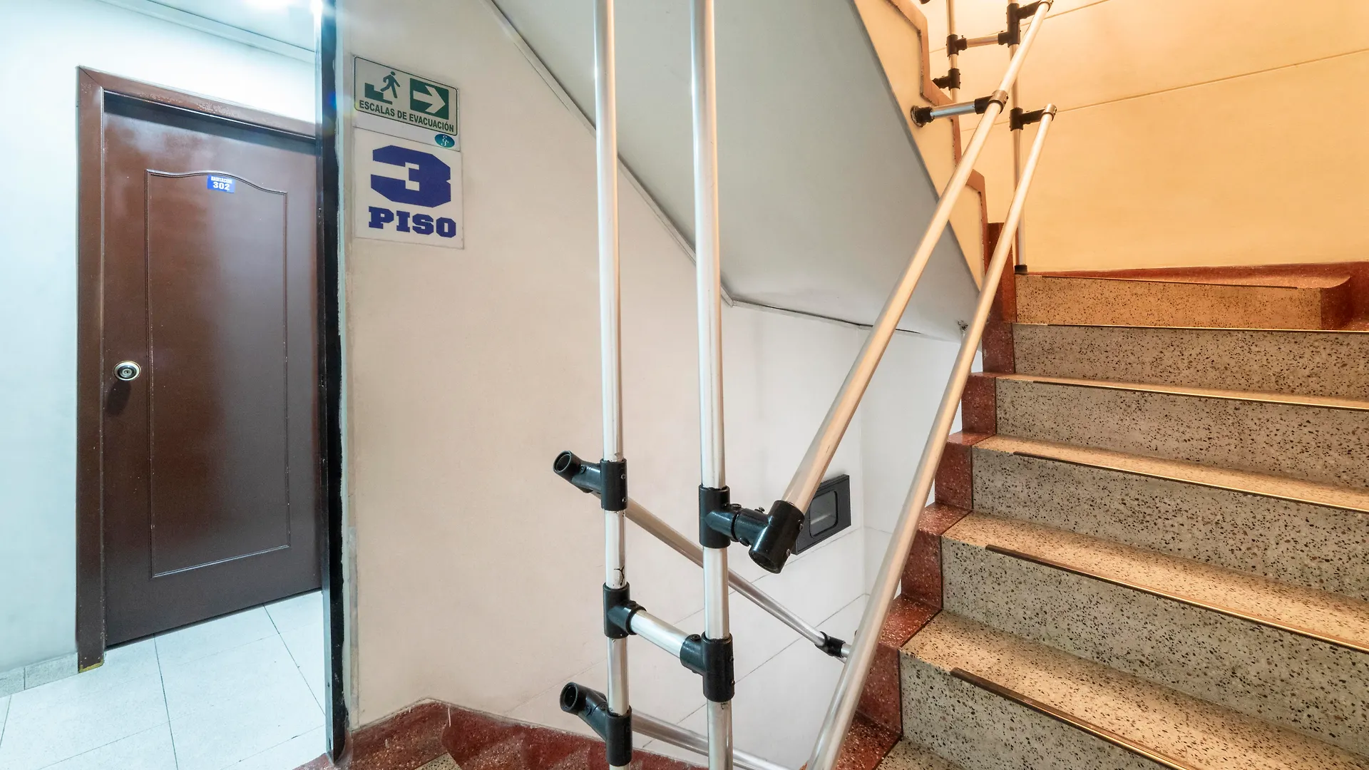 **  Hotel Elegant Suite Колумбия
